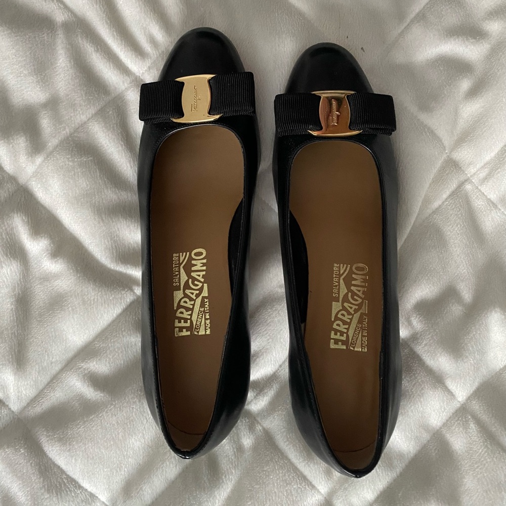 Ferragamo Vara Pump Bow Shoe